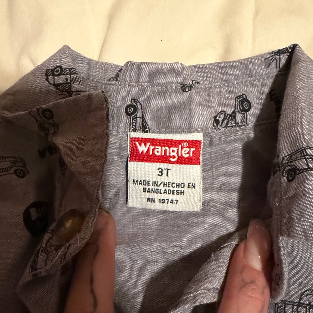 Wrangler Gray Shirt with Car Design - Picture 3 of 3